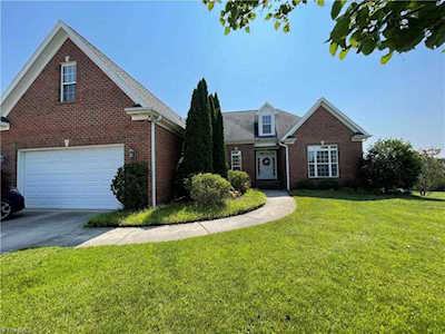 1102 Byron Lane Archdale, NC 27263