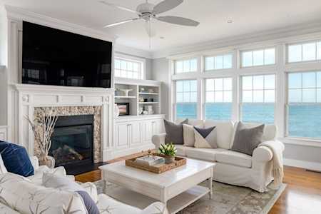 27 Collier Rd Scituate, MA 02066