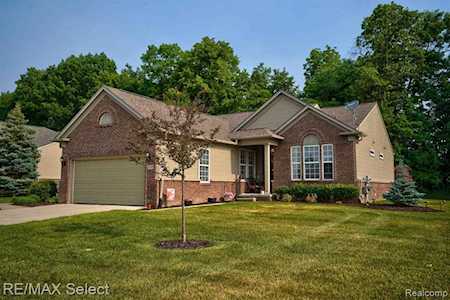 9172 Pine Valley Dr Grand Blanc Twp, MI 48439