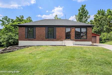 10203 El Ventoso Ct Louisville, KY 40291