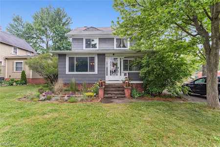 2882 Clague Rd North Olmsted, OH 44070