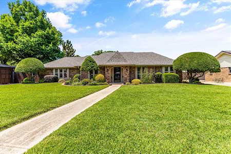 2530 Axminster Drive Grand Prairie, TX 75050
