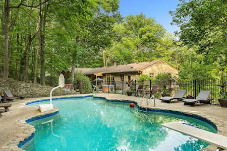 6119 Stonehaven Dr Nashville, TN 37215