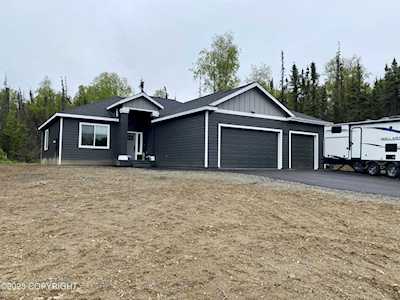 5035 W Lollybrock Dr Wasilla, AK 99623