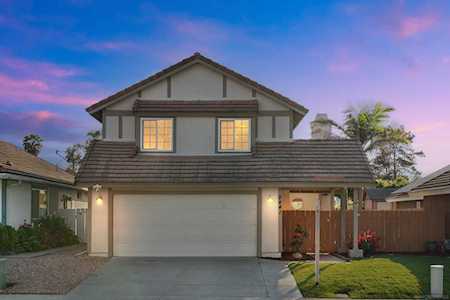 2441 Heatherwood Ct Escondido, CA 92026