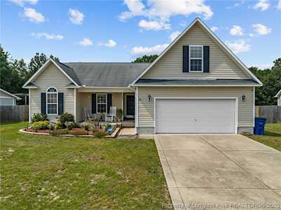 299 Copper Creek Dr Raeford, NC 28376