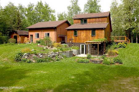 2741 N Brennas Way Wasilla, AK 99654