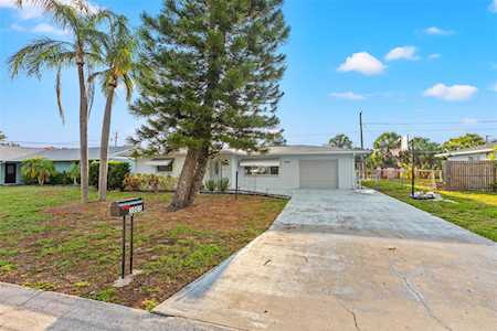 3003 Taunton Dr W Bradenton, FL 34205