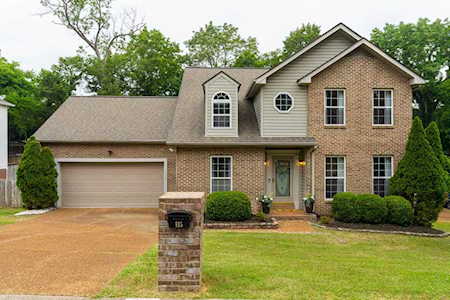 115 Bentree Dr Hendersonville, TN 37075