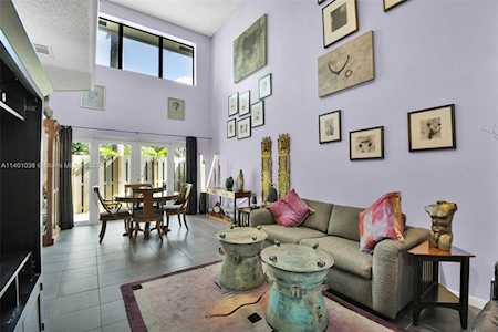 301 City View Dr #301 Fort Lauderdale, FL 33311