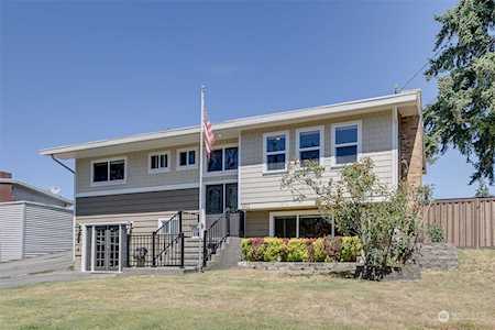 1911 201st Place SW Lynnwood, WA 98036