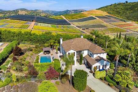 760 Vista Point Circle Vista, CA 92084