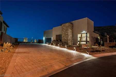 6880 Equinox Cliff St Las Vegas, NV 89135