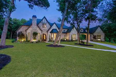 125 Xofia Court Van Alstyne, TX 75495