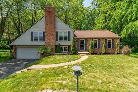 9326 Green Tree Grand Blanc, MI 48439