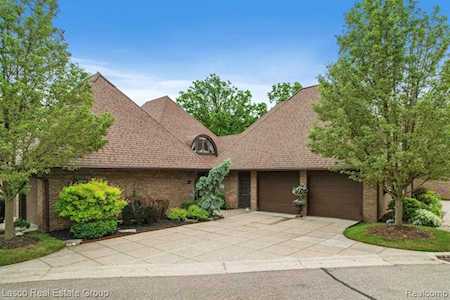 9095 S Saginaw Rd #21 Grand Blanc Twp, MI 48439
