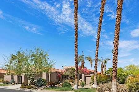 8 Vista Loma Dr Rancho Mirage, CA 92270