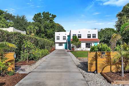 407 S Federal Highway Lake Worth Beach, FL 33460
