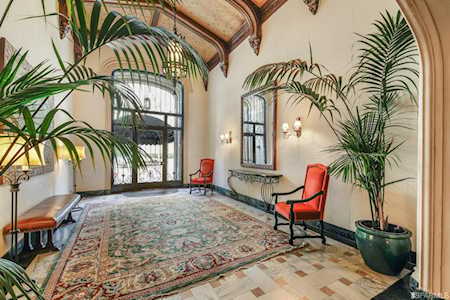 1880 Jackson Street #201 San Francisco, CA 94109