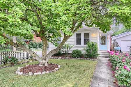412 Riggs St Fenton, MI 48430
