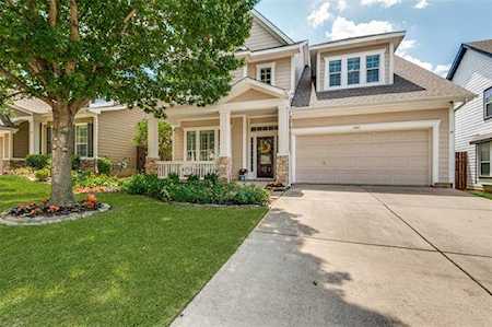 1041 Honeysuckle Grapevine, TX 76051