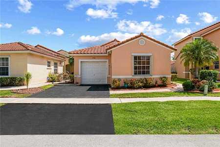 17922 SW 11th St Pembroke Pines, FL 33029