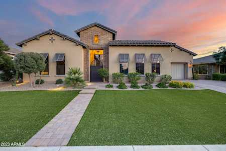 2479 E Ravenswood Drive Gilbert, AZ 85298