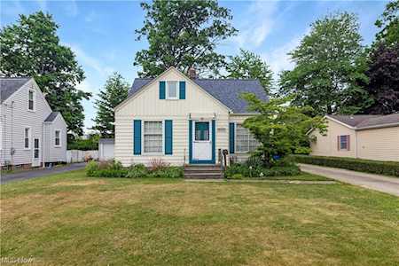24305 Knickerbocker Woods Bay Village, OH 44140