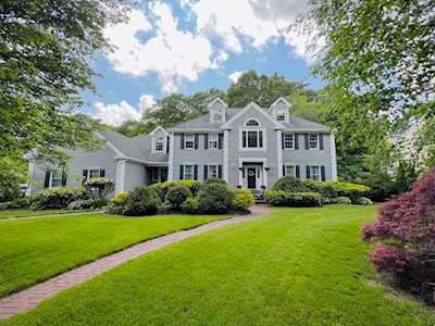 34 Old Planters Road Beverly, MA 01915