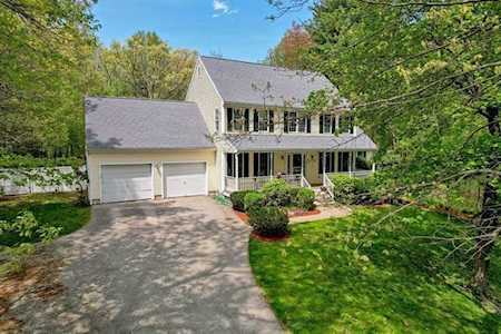 3 Leonard Road Mendon, MA 01756