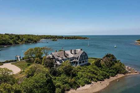 314 Quissett Avenue Falmouth, MA 02543