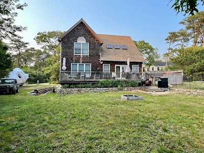 14 Prospect Avenue Oak Bluffs, MA 02557
