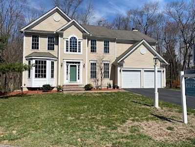 41 Garnet Circle North Andover, MA 01845