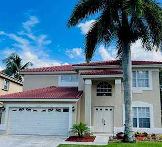 10760 Lake Oak Way Boca Raton, FL 33498