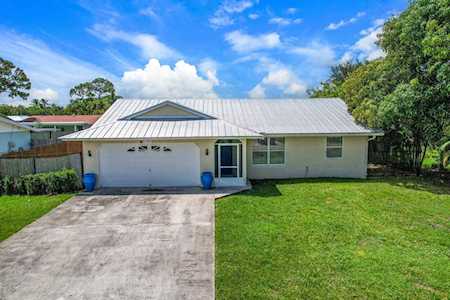 1780 SE Madison Street Stuart, FL 34997