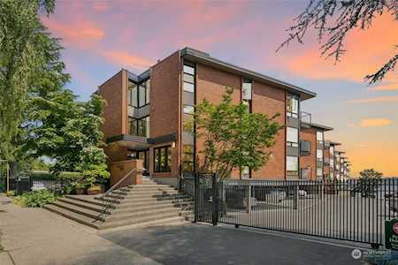 2360 43rd Ave E #402 Seattle, WA 98112