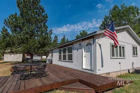 233 Arnold Alley Yellow Pine, ID 83677