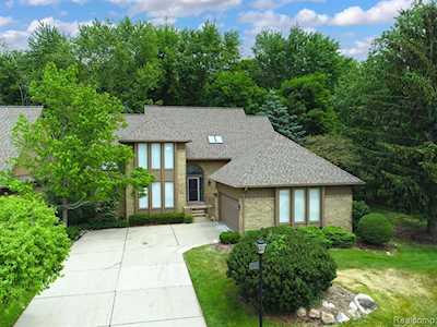 28756 Hidden Trl Farmington Hills, MI 48331