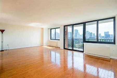 700 Grove St #11M Jersey City, NJ 07310