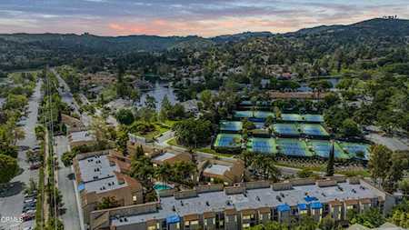23401 Park Sorrento #33 Calabasas, CA 91302
