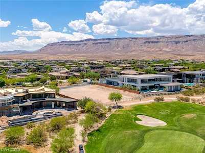 38 Painted Feather Way Las Vegas, NV 89135