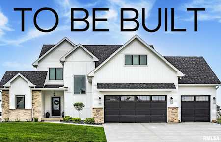 39 Country Club Ct Le Claire, IA 52753