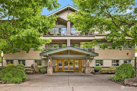 360 Knechtel Way NE #205 Bainbridge Island, WA 98110