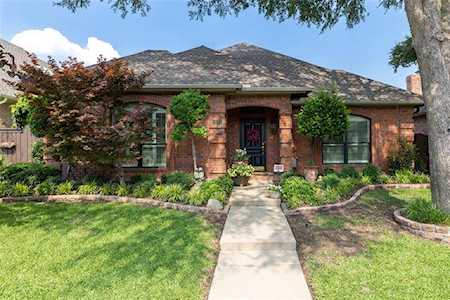 2211 Ventnor Court Arlington, TX 76011