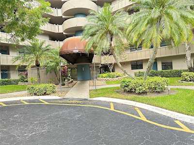 1000 Colony Point Cir #508 Pembroke Pines, FL 33026