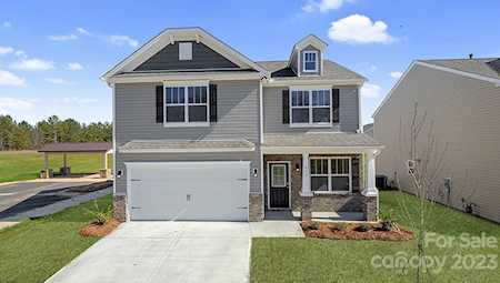 3809 Rosewood Dr Mount Holly, NC 28120