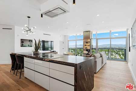 13700 Marina Pointe Dr #1816 Marina Del Rey, CA 90292