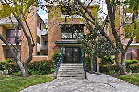 413 Hawthorne St #105 Glendale, CA 91204