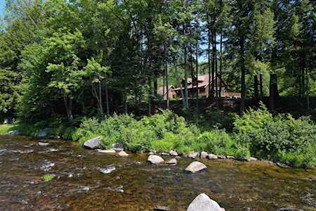 895 Streeter Pond Rd Sugar Hill, NH 03586