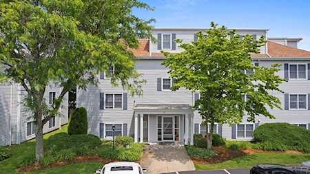 26 Webb Pl #1D Mansfield, MA 02048